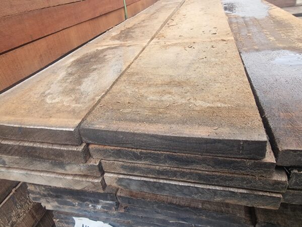 Hardhouten ( schot / walbeschoeiing ) Plank 20x200mm